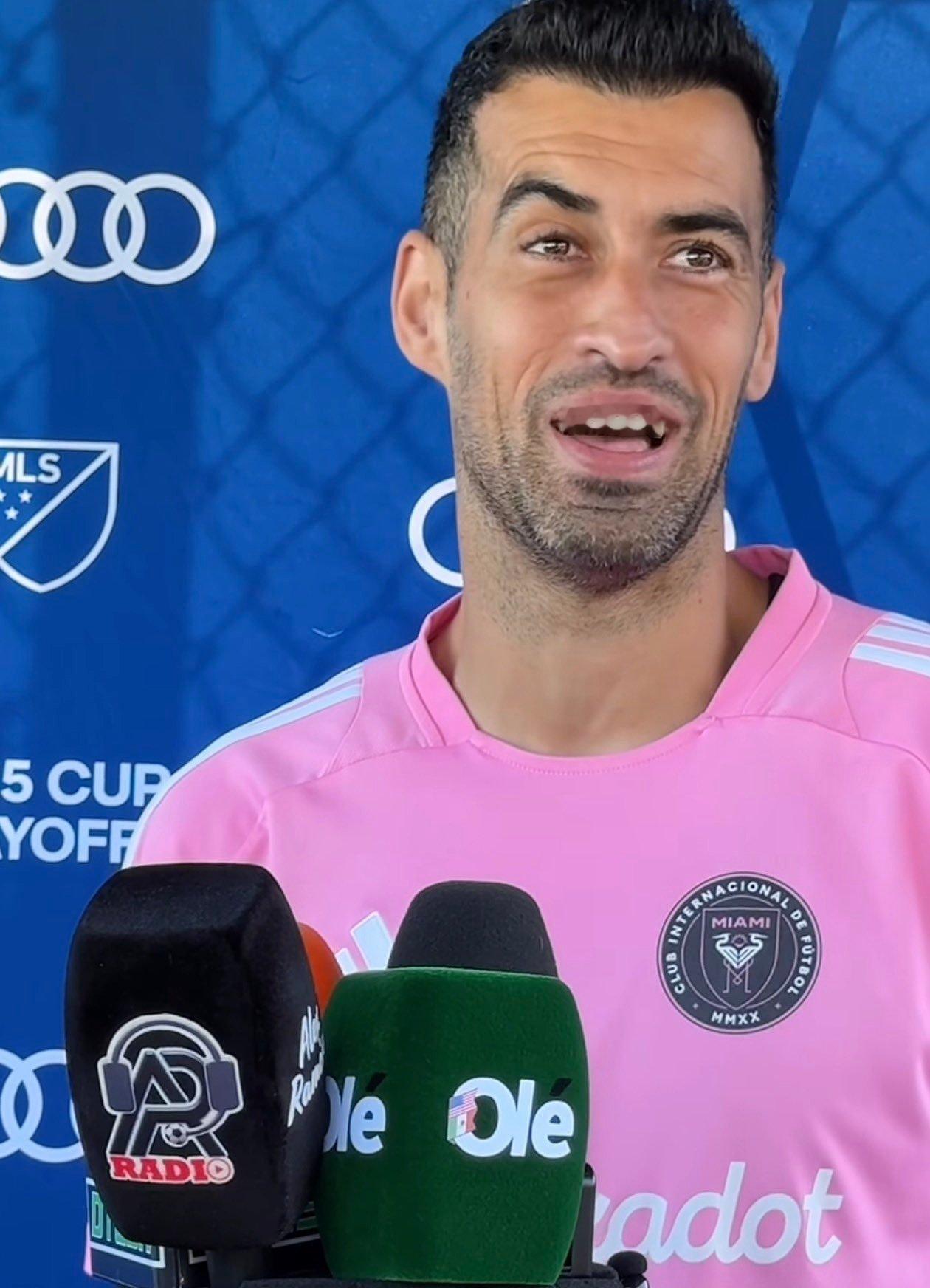 🎙关于梅西造访诺坎普球场？💬布斯克茨：“作为一名巴萨球迷，作为他在巴萨和迈阿