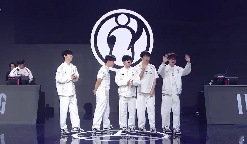 IG二比零WE后，Rookie二连MVP赛后采访真的太会整活了：2025lpl第