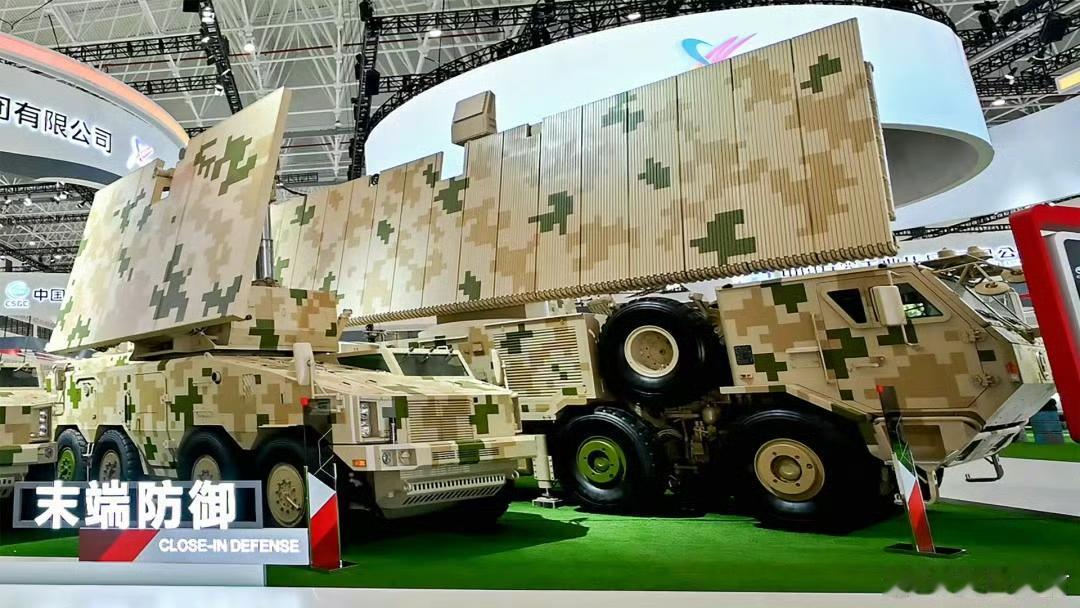 3公里内灭无人机蜂群！中国“飓风-3000”亮相，微波武器专治光纤无人机。“