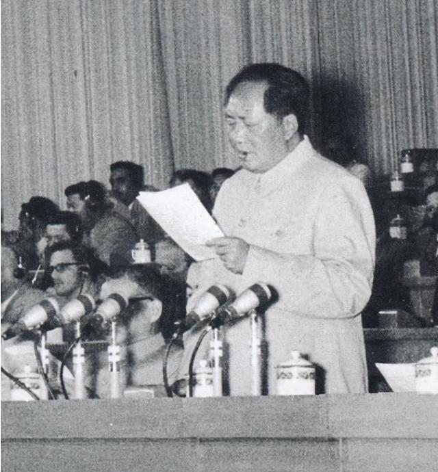 1970年国家计委主任空缺,毛主席笑问:那个会找粮食的副政委在哪