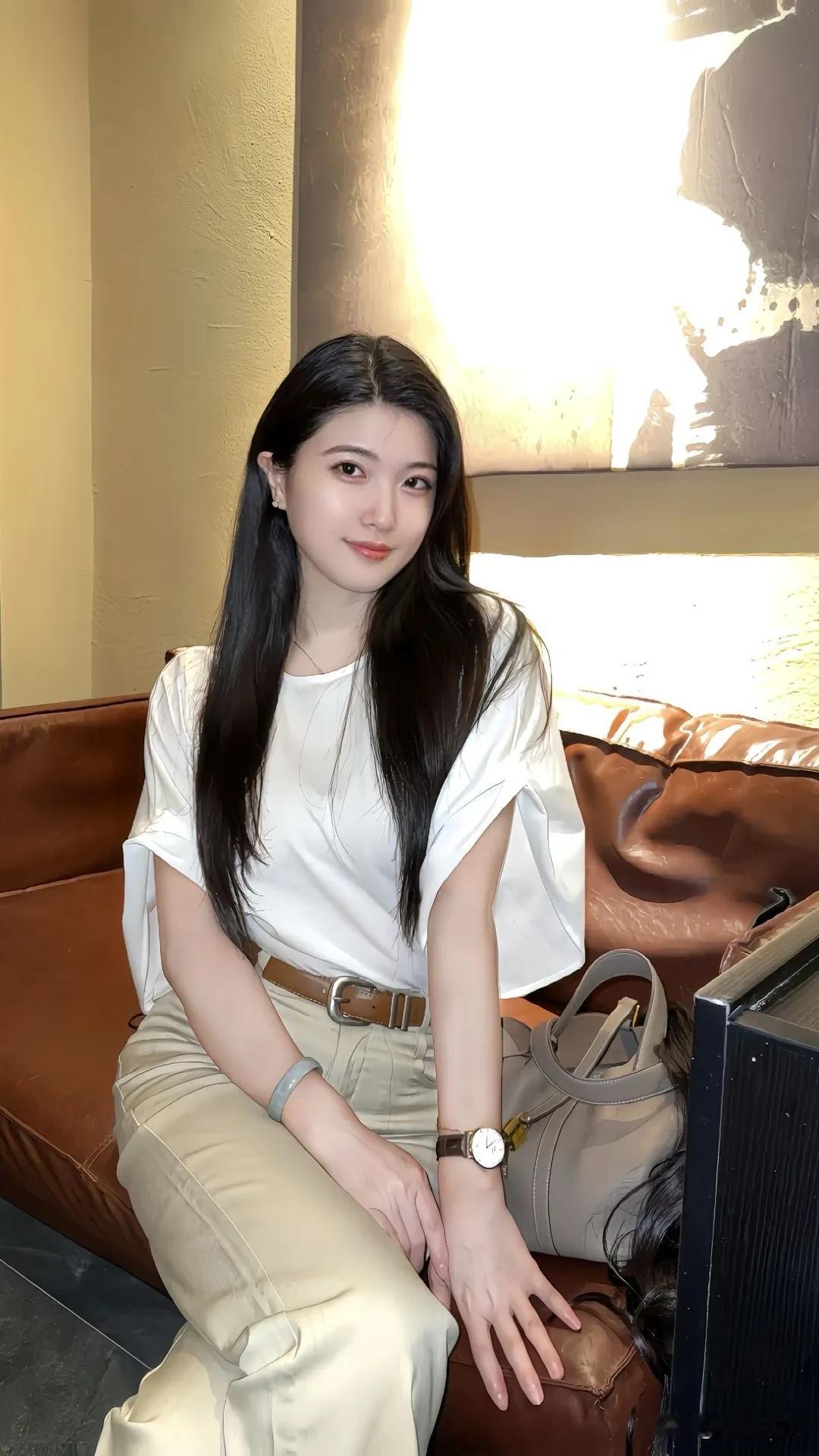 胃饱了，心就满了今天的快乐，是姐姐们给的愿我们都能够在四季三餐中找到最踏实