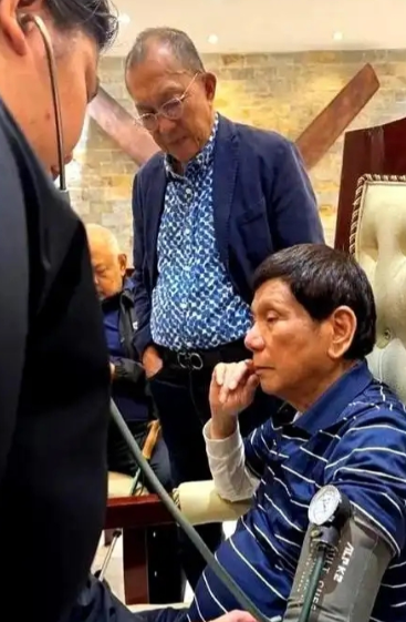 这下尴尬了！国际刑事法院夏日休会在即，杜特尔特团队必须申请紧急会议，不然老杜的身