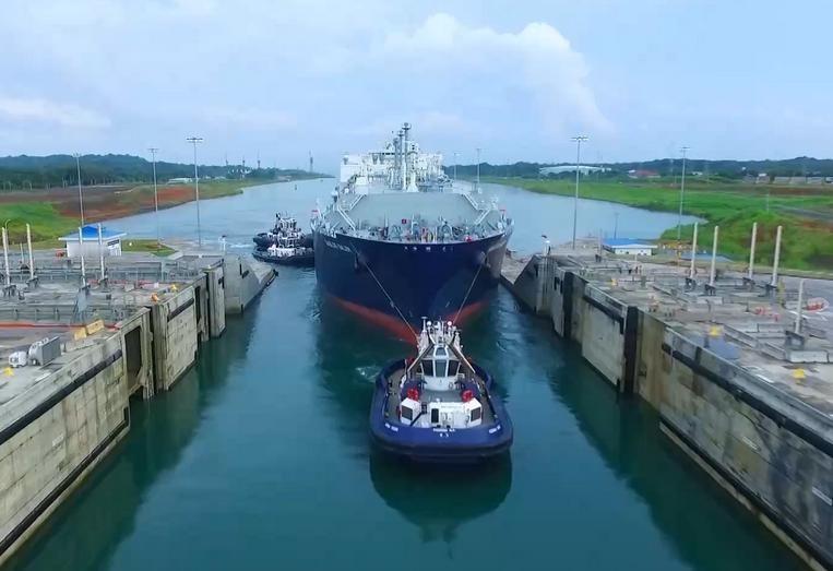 巴：那两座港口我们要收回了，赶紧腾地儿！中：凭啥？白纸黑字的合同还没到期呢。