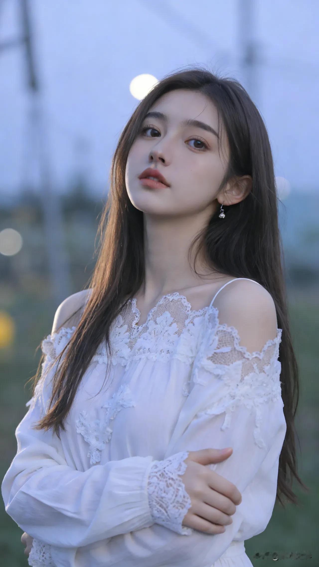 光之影&AI温柔少女心，白色蕾丝裙，黄昏下的浪漫时光白裙少女感温柔气质小白