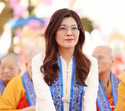 4月27日，国民党那位女战将郑丽文，上节目就被主持人单刀直入地问了一个最劲爆的问