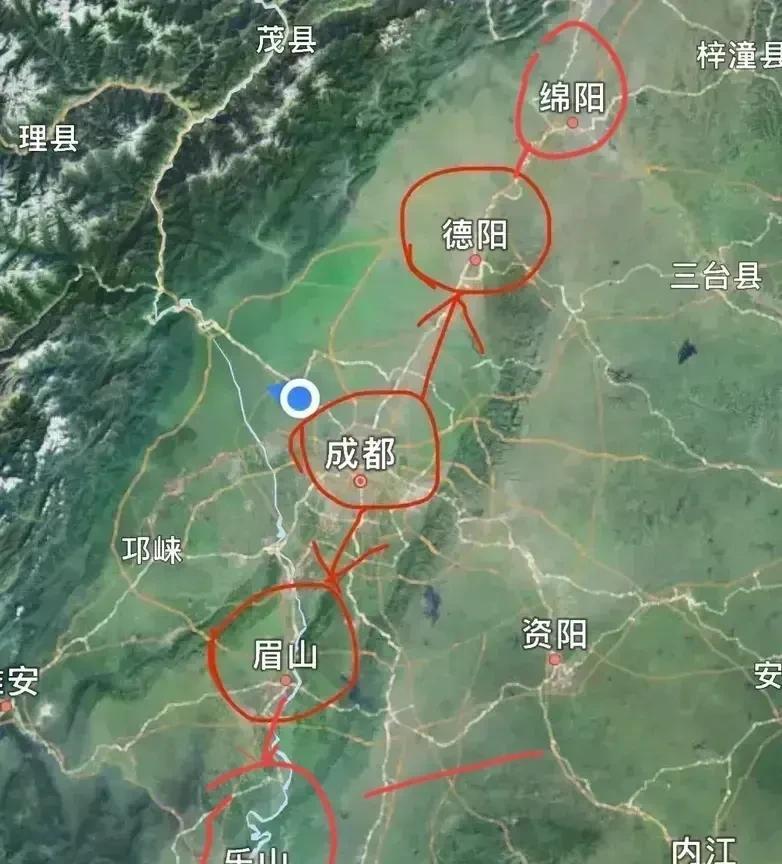 成都想要进一步发展壮大，必须要成绵德眉乐5座城市一起协同发展，上北下南，承上