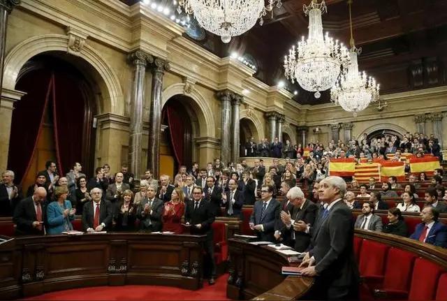 西班牙议会激辩：退北约、驱美军，指美以为世界安全最大威胁当地时间2026年