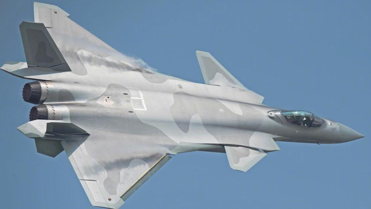 美国的战机占优时，美国专家们，一副盛气凌人，居高临下的架式，如果美国的战机没有优