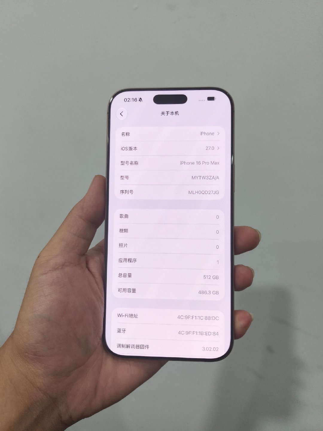 哈哈，什么叫暴殄天物客户去年8月买的港版全新16PM，用了一个多月17PM出来了，又换了17PM。结