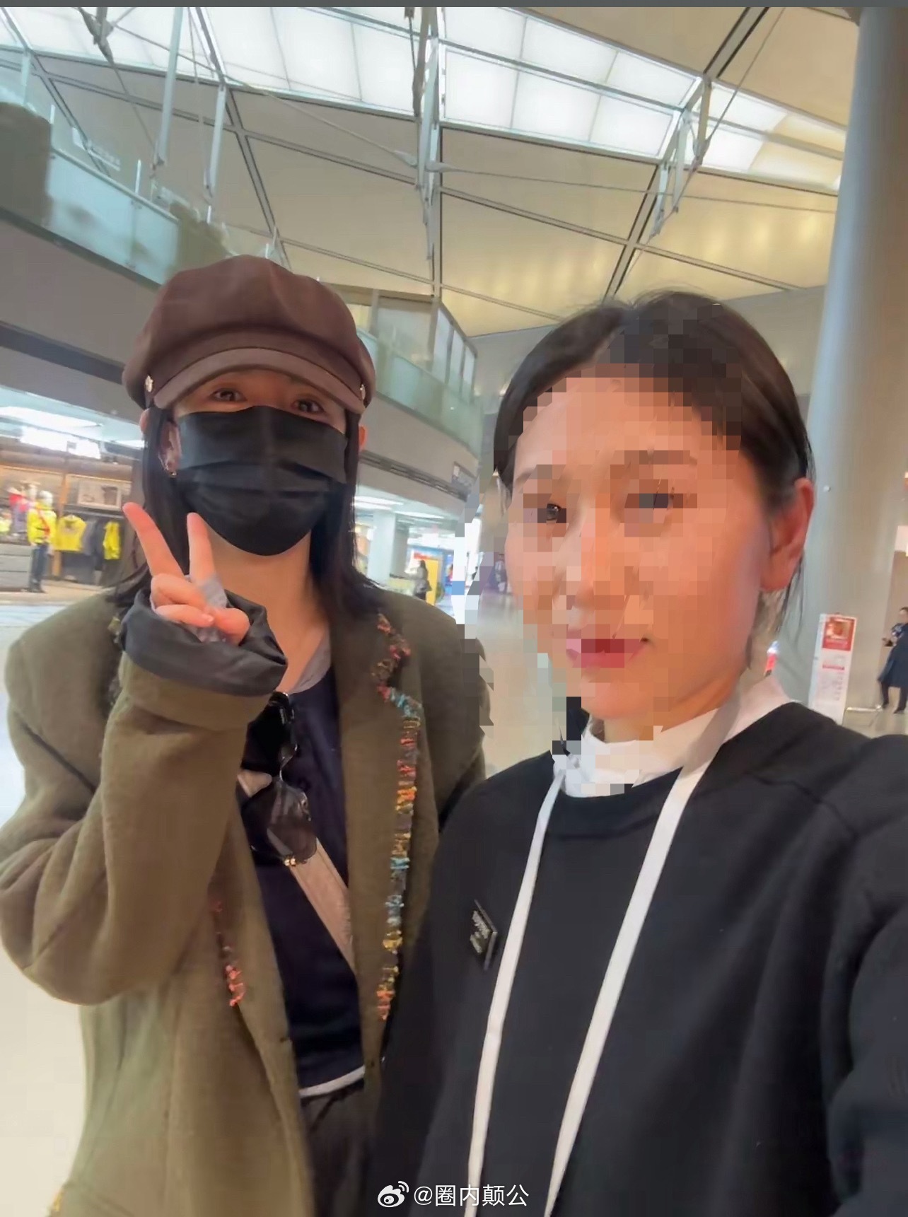 🍉网友在上海虹桥机场偶遇谢娜上海✈️成都状态看起来