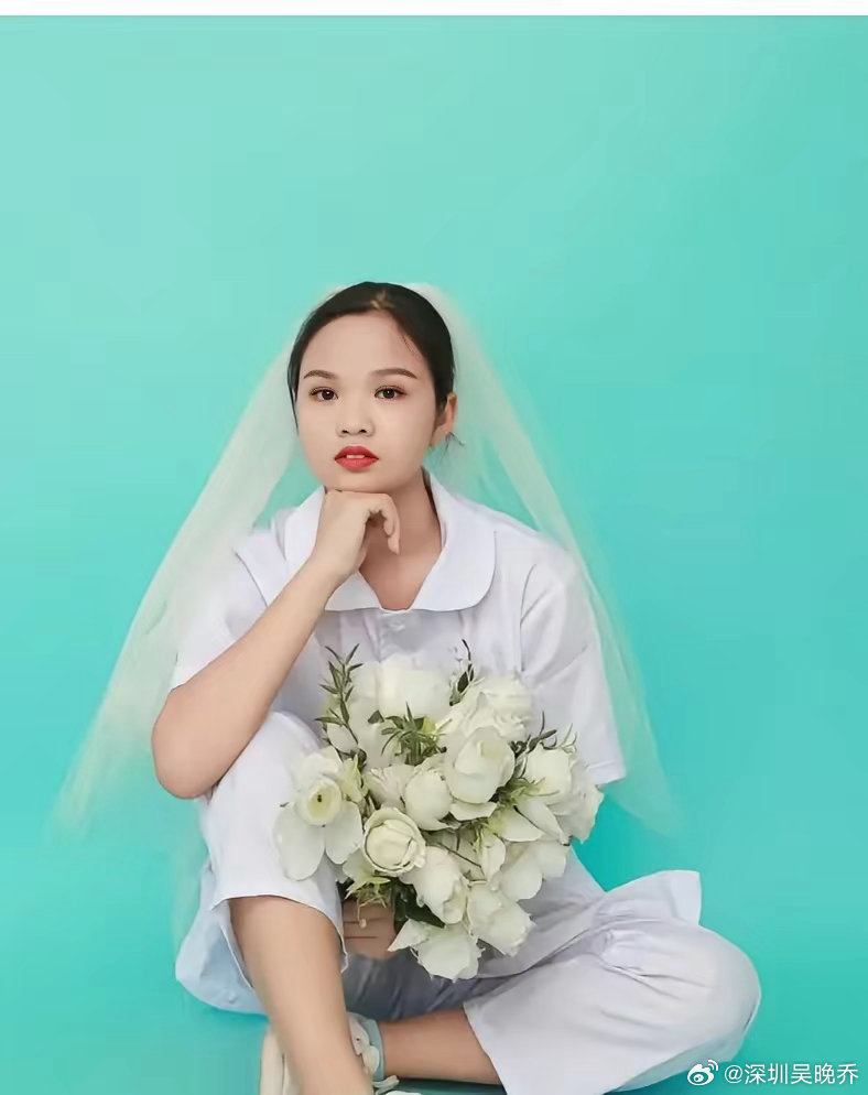 重庆地铁上吐血的女孩是胡心瑶，是03年的，是重庆垫江人，病情没加重前的她是白衣天