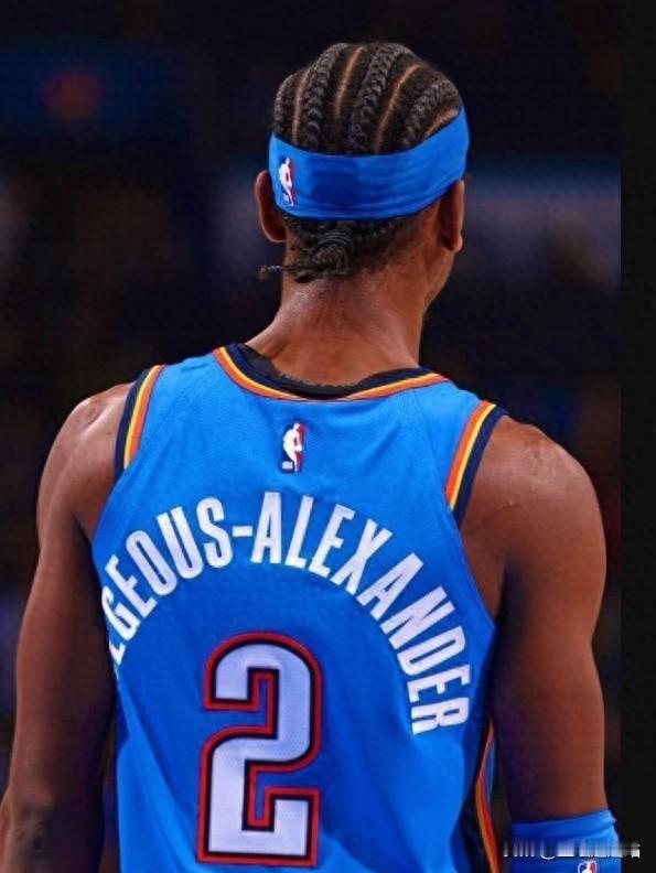 亚历山大：生活大于篮球！打球为了超越科比！亚历山大作为NBA上赛季最成功的荣誉