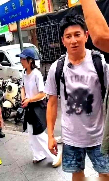 被问到为啥不拍戏，吴奇隆直接甩出三个字：不拍了。换别的演员说这话叫过气，到他这儿纯属底气。名下餐饮、