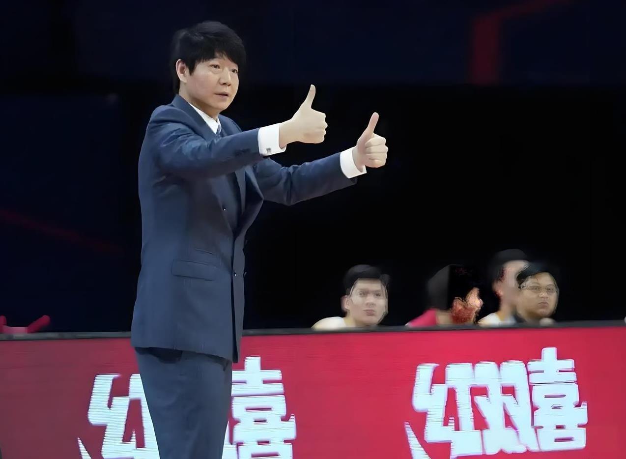 邱彪不夺冠都难！近期，据山东媒体人透露：山东男篮对归化球员非常感兴趣，并且表示