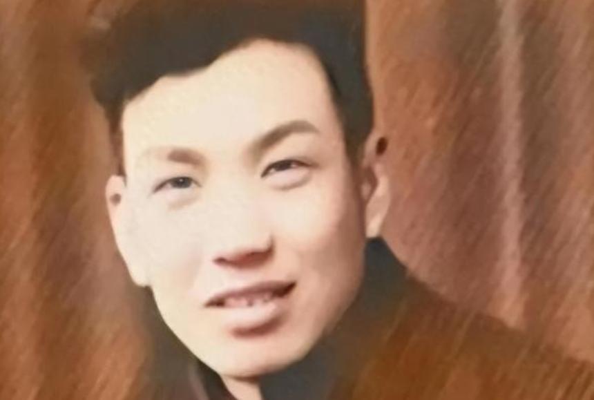 为打倒叛徒父亲，儿子毅然参军，开国大典时被告知：你父亲是特工。这个儿子叫李克