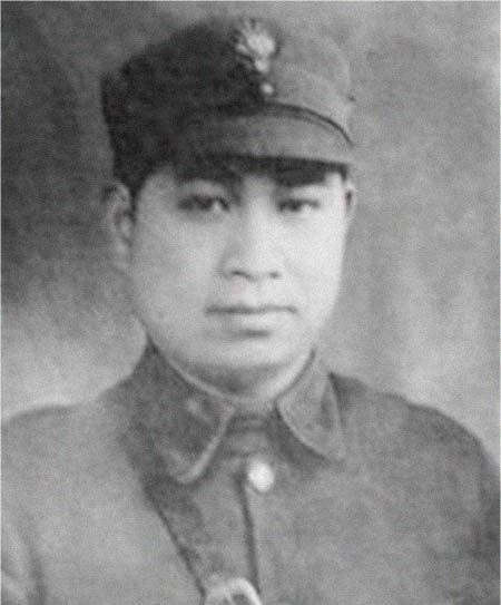 1947年，国民党少将海竞强被俘，消息传到南京，他当“国防部长”的舅舅白崇禧震惊