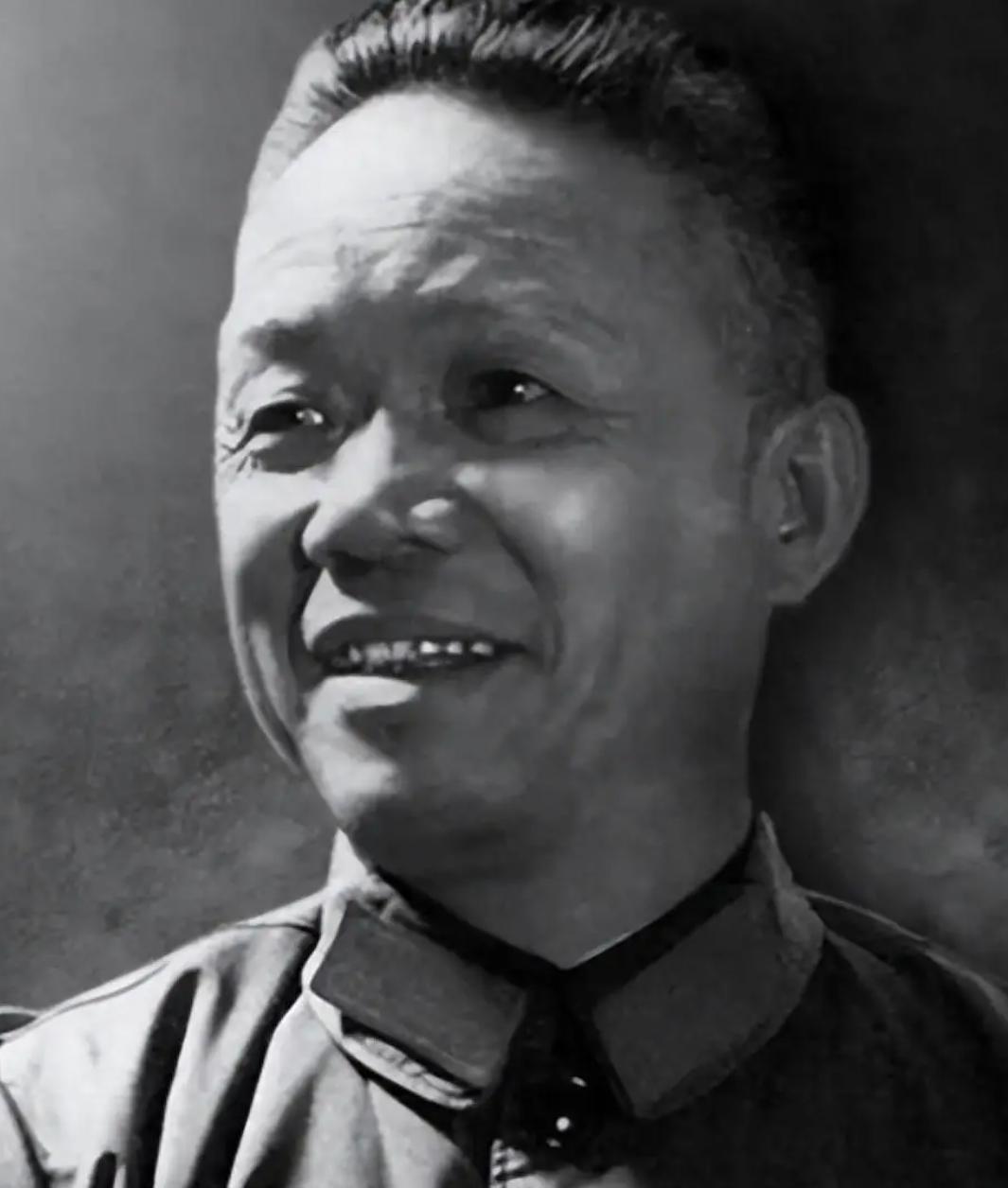 1950年，他用木帆船打下整个海南岛，1955年授衔时却差点不够格，只因红军时他