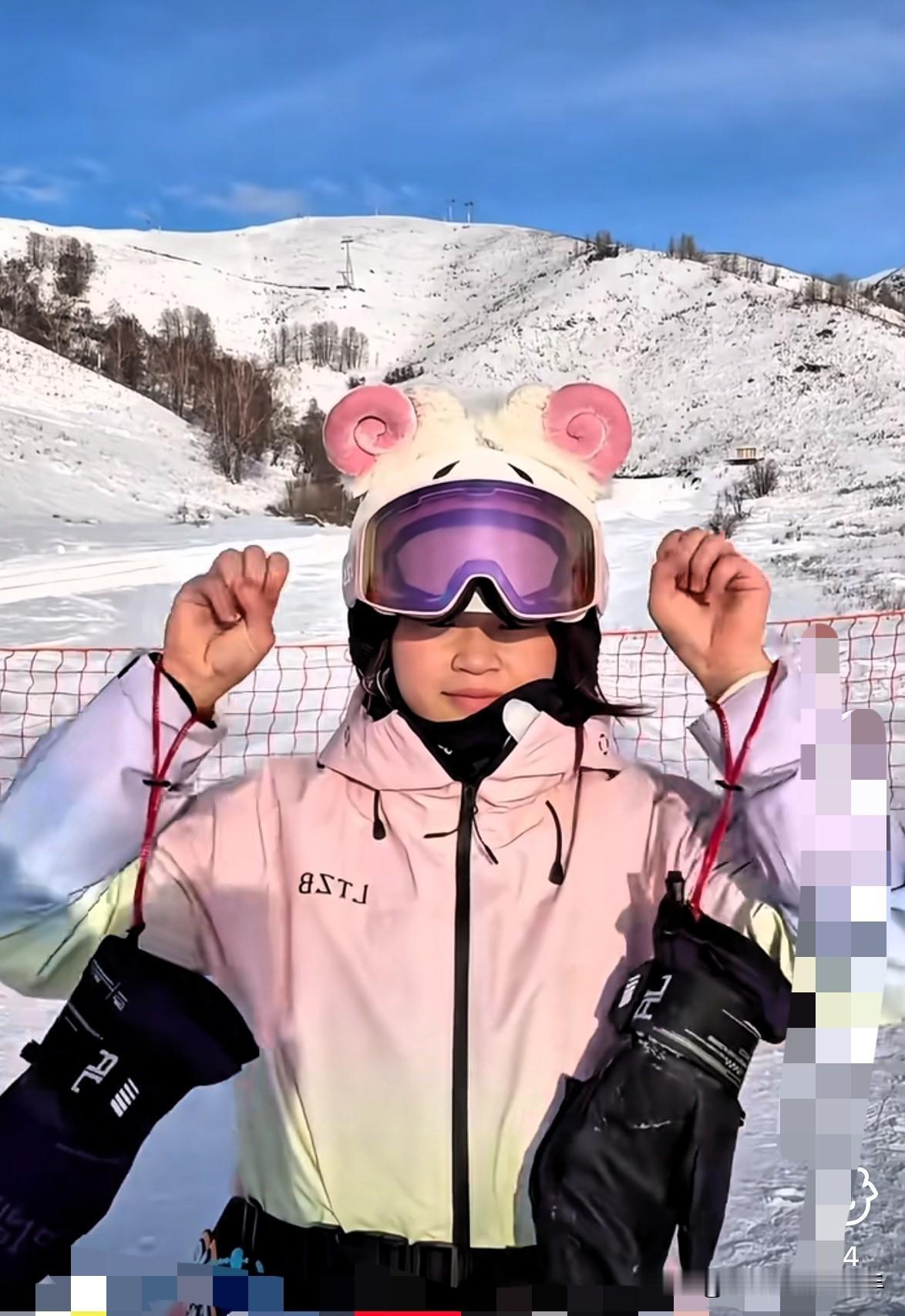 全红婵这滑雪天赋也太逆天了！这哪是跨界玩票，分明是顶级运动员的“底层能力”通