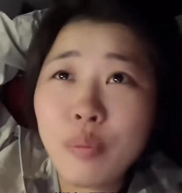 女子生完二胎后非常后悔：“感觉自己的天塌了！不要轻易生孩子，更不要要二胎！”自