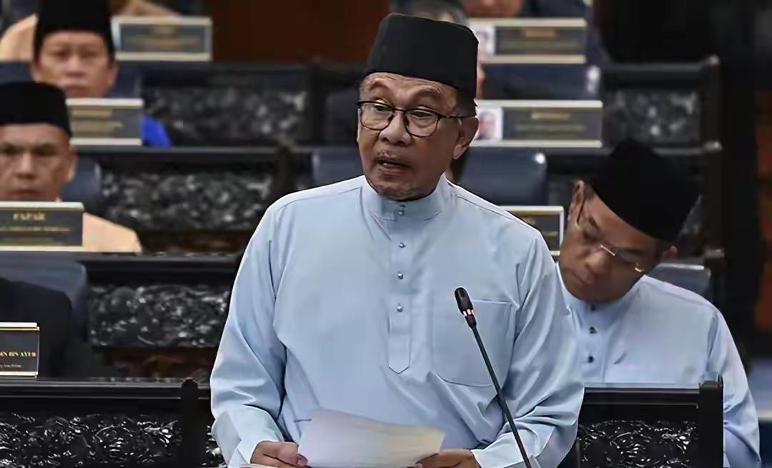 马来西亚外长穆罕穆德哈桑称，马方对南海的主权主张不会改变，只认可1979年绘制