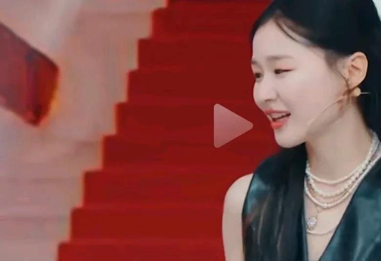 看《王牌对王牌》沈腾，金和杨幂的一个片段。不得不佩服杨幂的临场反应。这个片段看