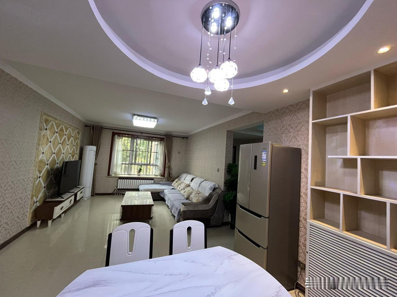 刷到一个扎心的真相，有人当年花了190万买的房子，现在市场估值80万，还有