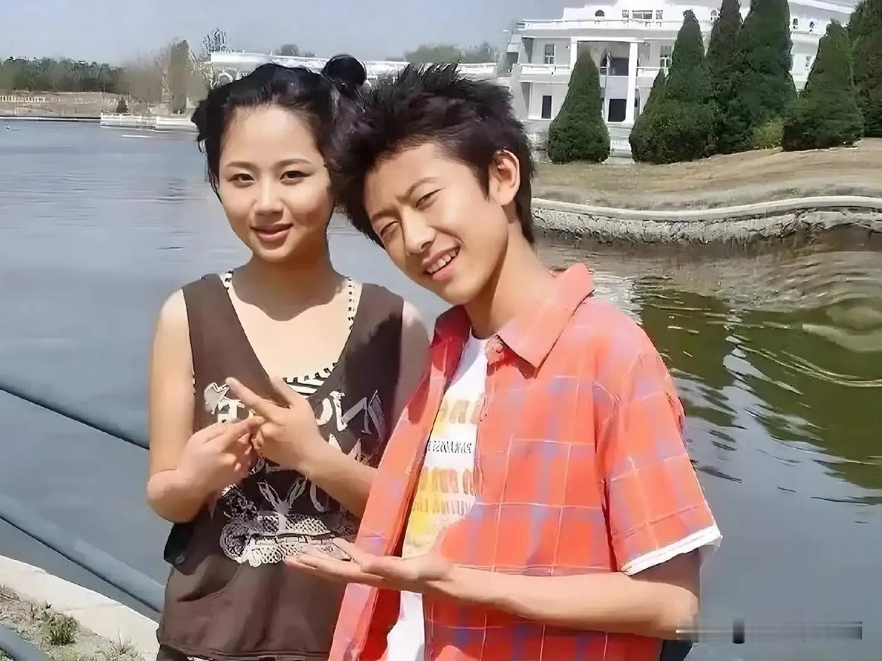 杨紫和张一山多年前，接受采访，杨紫说，所以说我们两个现在，天天补课，就在保证学习
