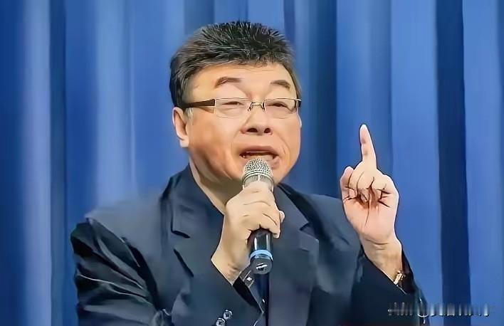 邱毅教授今日凌晨发文呛赵少康:如今风向变了，只有他老赵还在自醉，沈富雄当面教训他