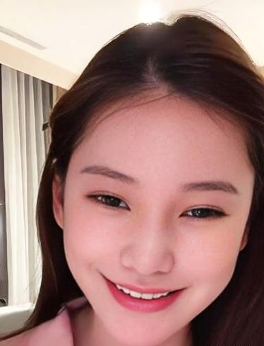 马筱梅这个女人确实不一般，刚带着儿子回到北京，就马不停蹄开启直播营业，首秀直接推