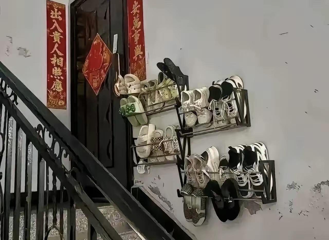 遇到这样的邻居该怎么办啊真的是受够了这样的邻居不雅观都不说了这几天气温上