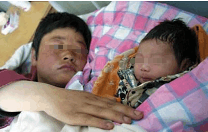 40岁大龄产妇冒着生二胎, 生出龙凤胎, 宝妈却不见了