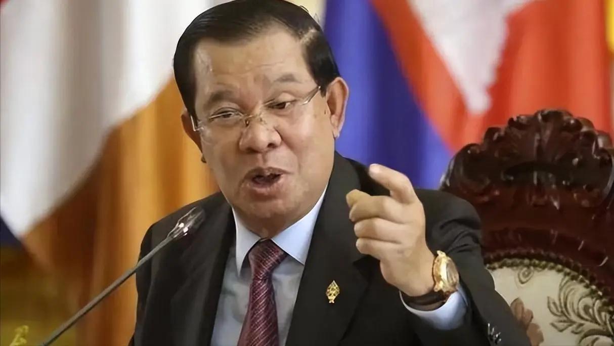 局势极速反转！昨天还追着柬埔寨打的泰军，今天就被漫天的“幽灵无人机”炸得找不着北