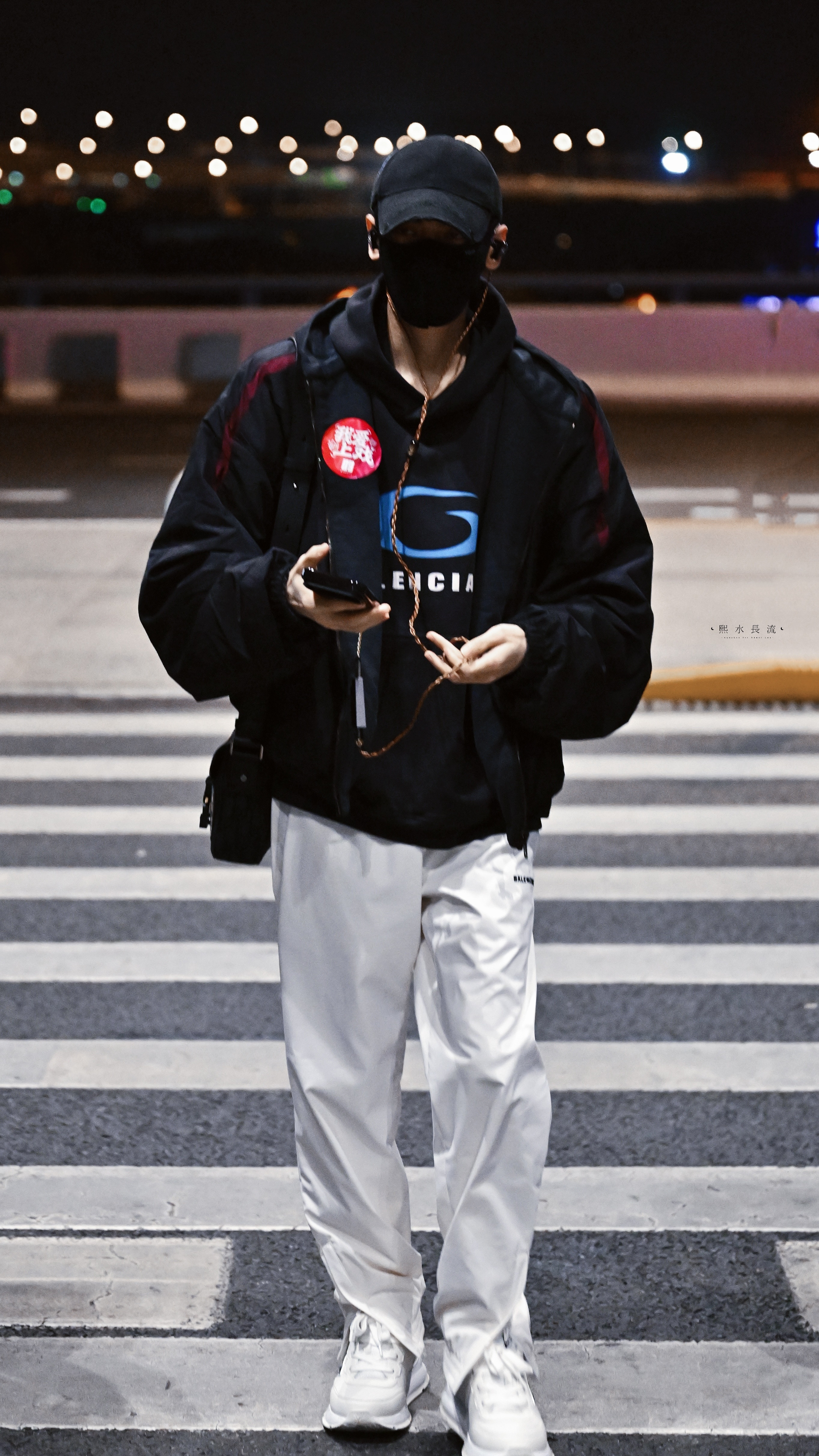 我是可爱的搬运工（图源见印）罗云熙上海机场饭拍2025.12.01男大来袭（爱上