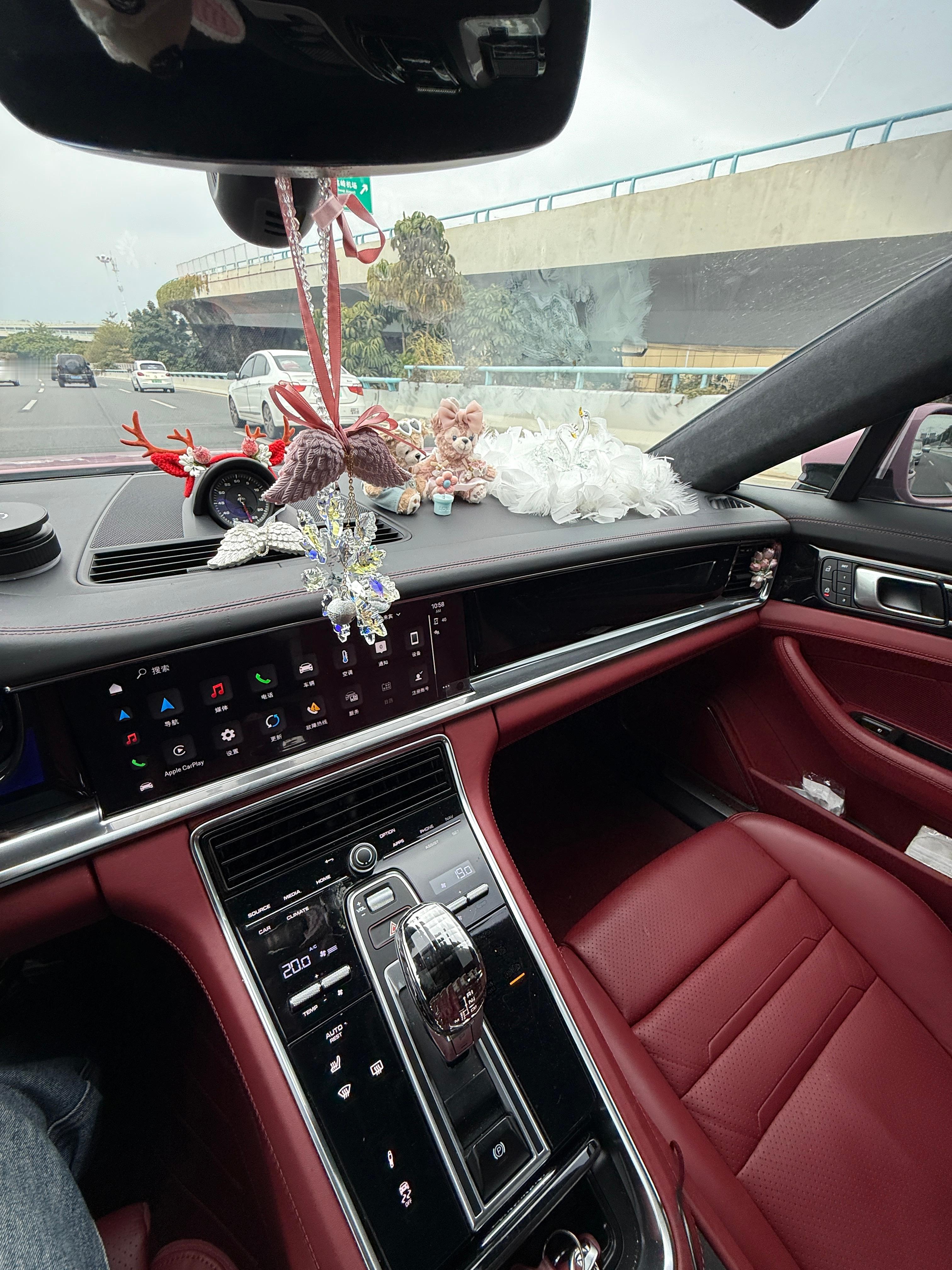 女生开的车就是不一样，整得这么卡哇伊车内还香香的厦门