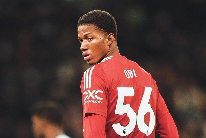 邮报奇多奥比在加盟曼联的首个赛季就代表一线队出场8次。在齐尔克泽和多尔古等人的指