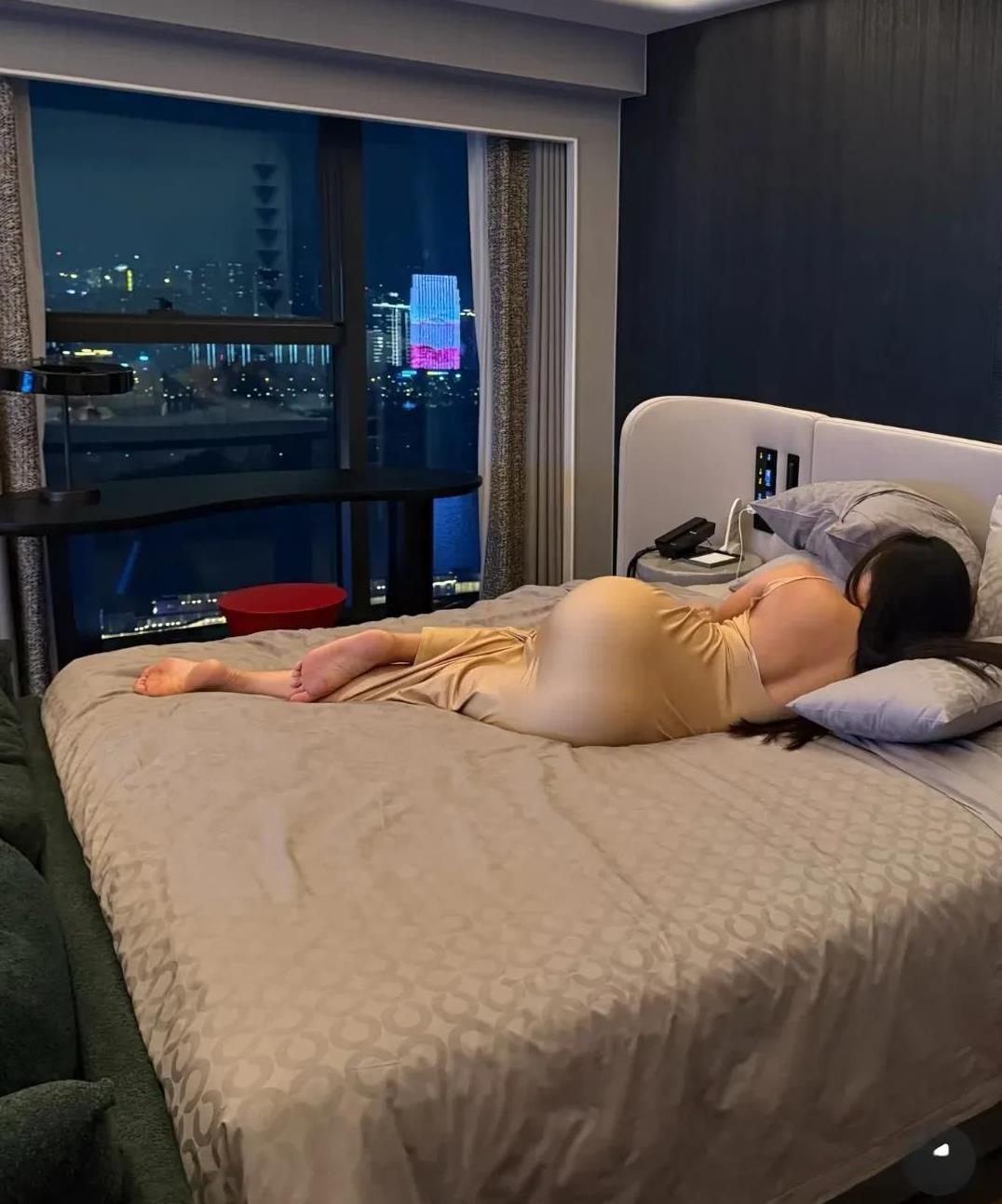 真的很棒，订了一晚超级无敌无敌无敌舒服的酒店！换个地方睡觉，舒服最重要，