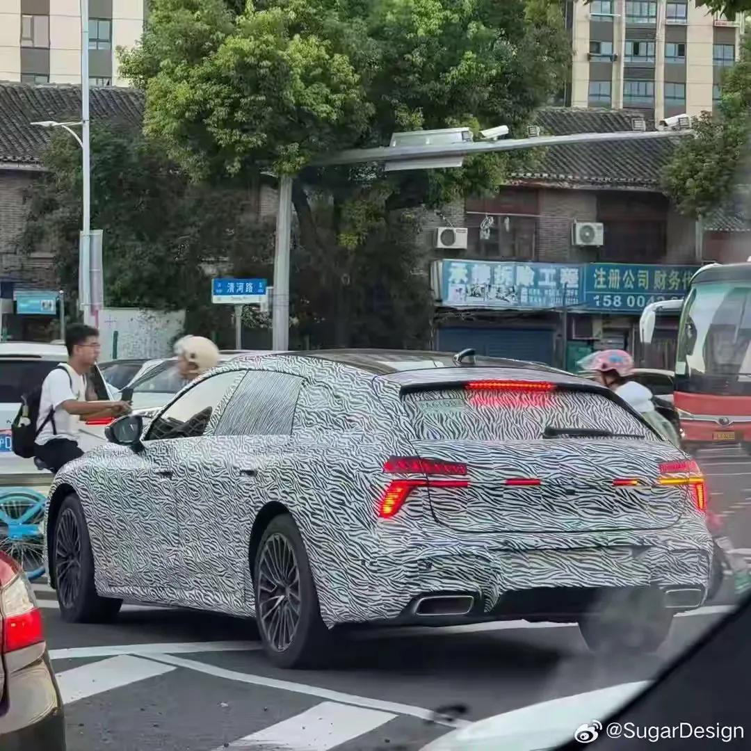 上汽奥迪正在测试一款全新的A7L旅行版轿车，这可能是奥迪首次在中国国产的旅行车。
