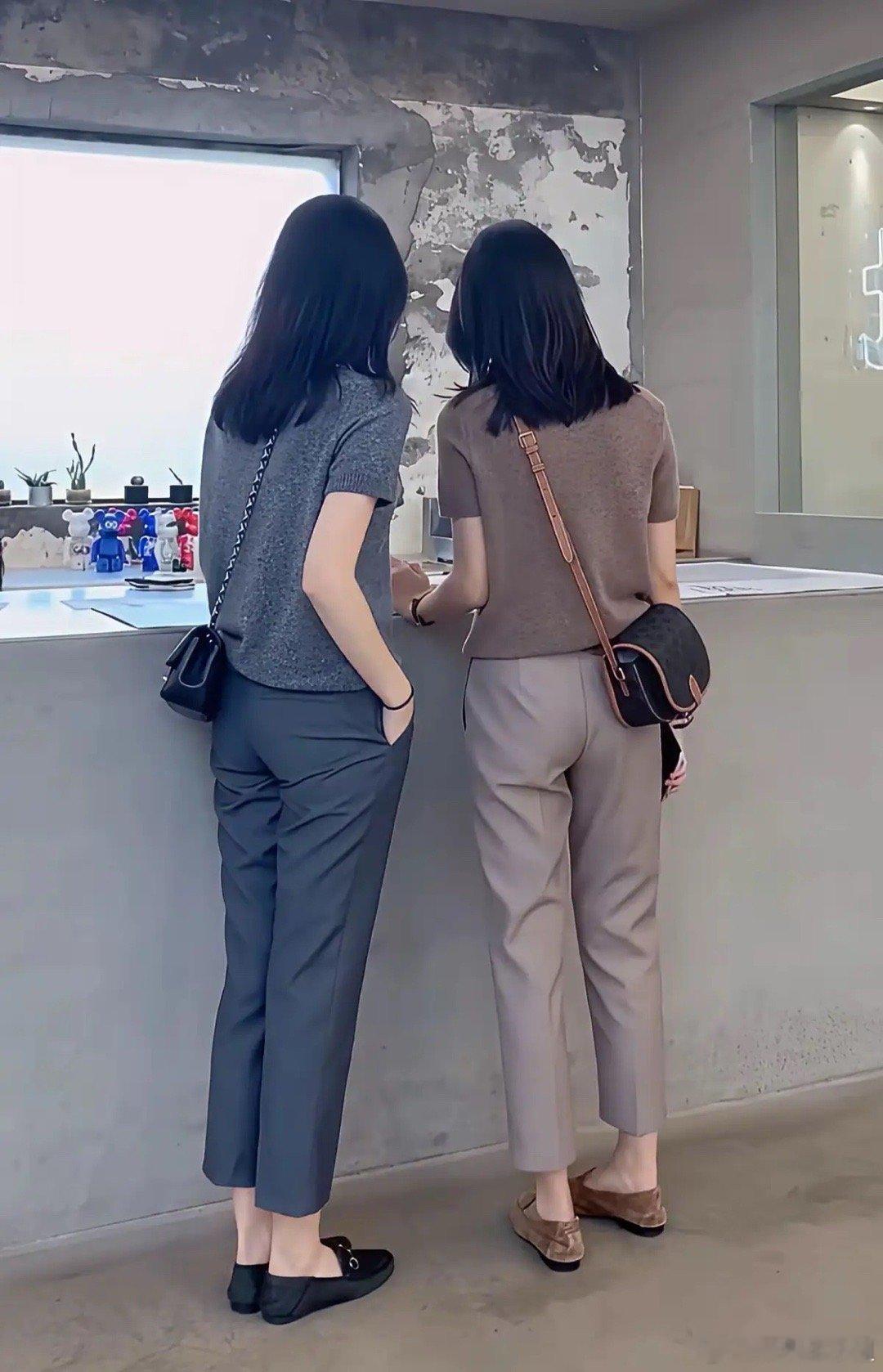 好奇怪！她们穿得这么简简单单，为什么看上去却这么好看呢？