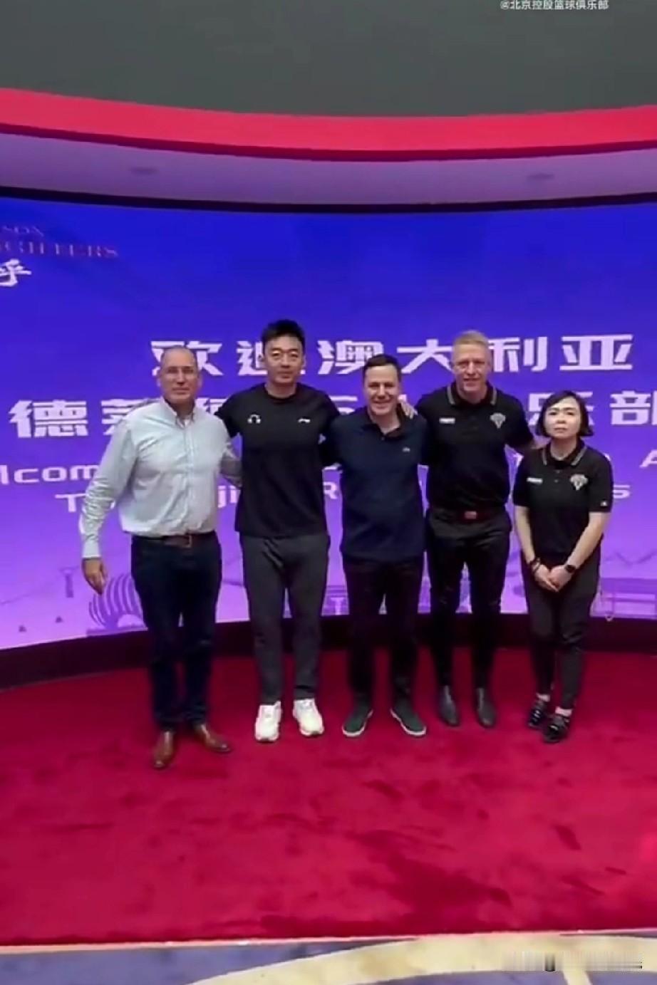 刘家成来到北控之后确实做了很多实事，确实有两下子。刘家成这几年给球迷的感受就