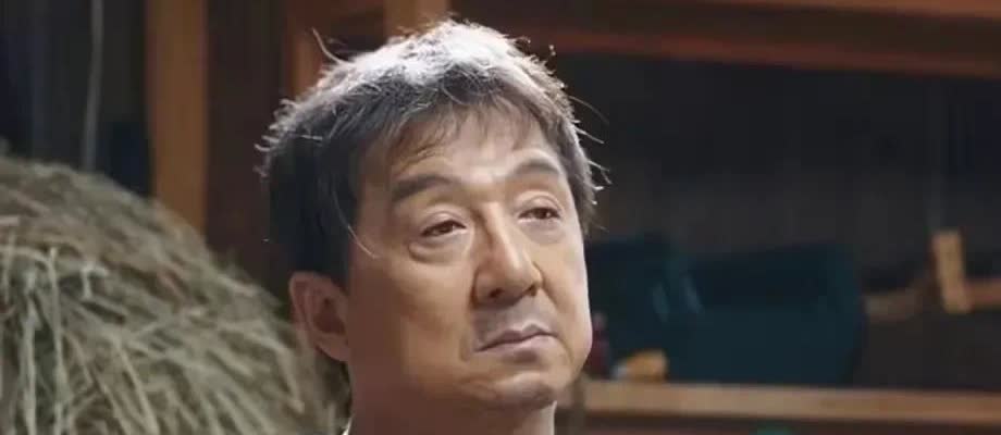 71岁成龙在采访里直言，这辈子最大遗憾是和子女的关系。43岁房祖名、26岁吴卓林