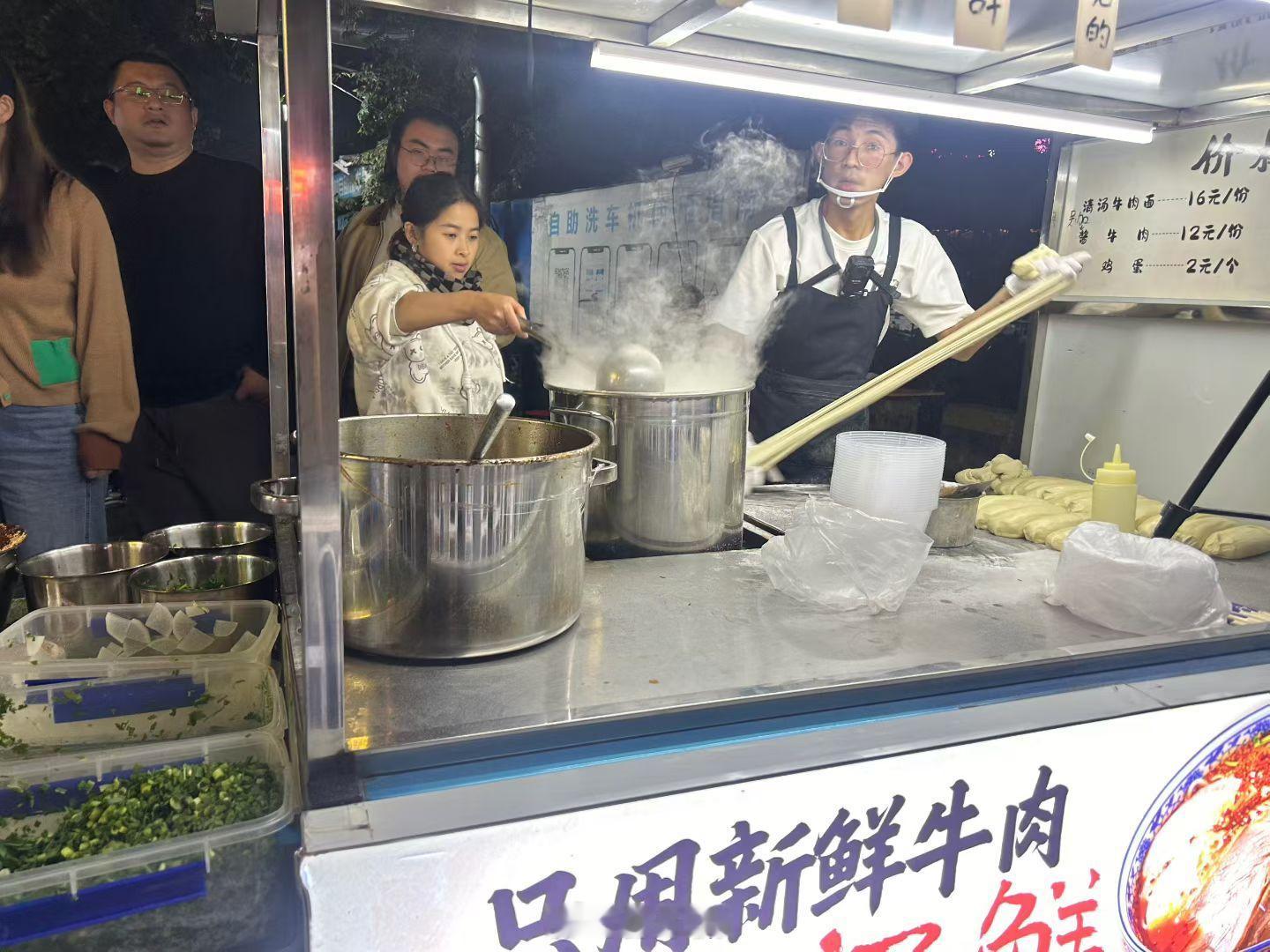 下马坊超火的拉面，好吃，只要你愿意排3小时，肯定好吃😄不可辜负的美食​​​