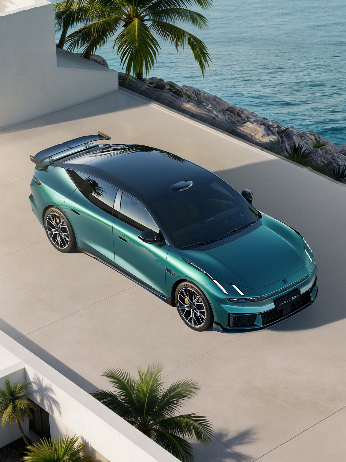 纯电性能版领克10+了解一下，这应该是中大型运动纯电轿车新标杆，颜值高！性能强！