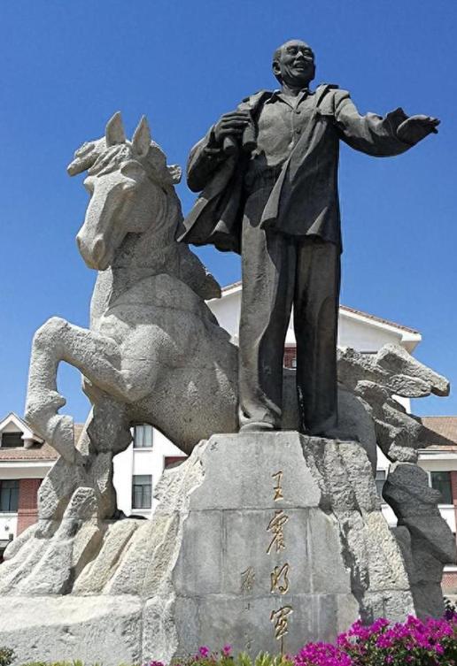 1950年，苏方以威胁的手段，逼迫我国签不公协定，坐镇西北的王震不肯低头妥协，怎