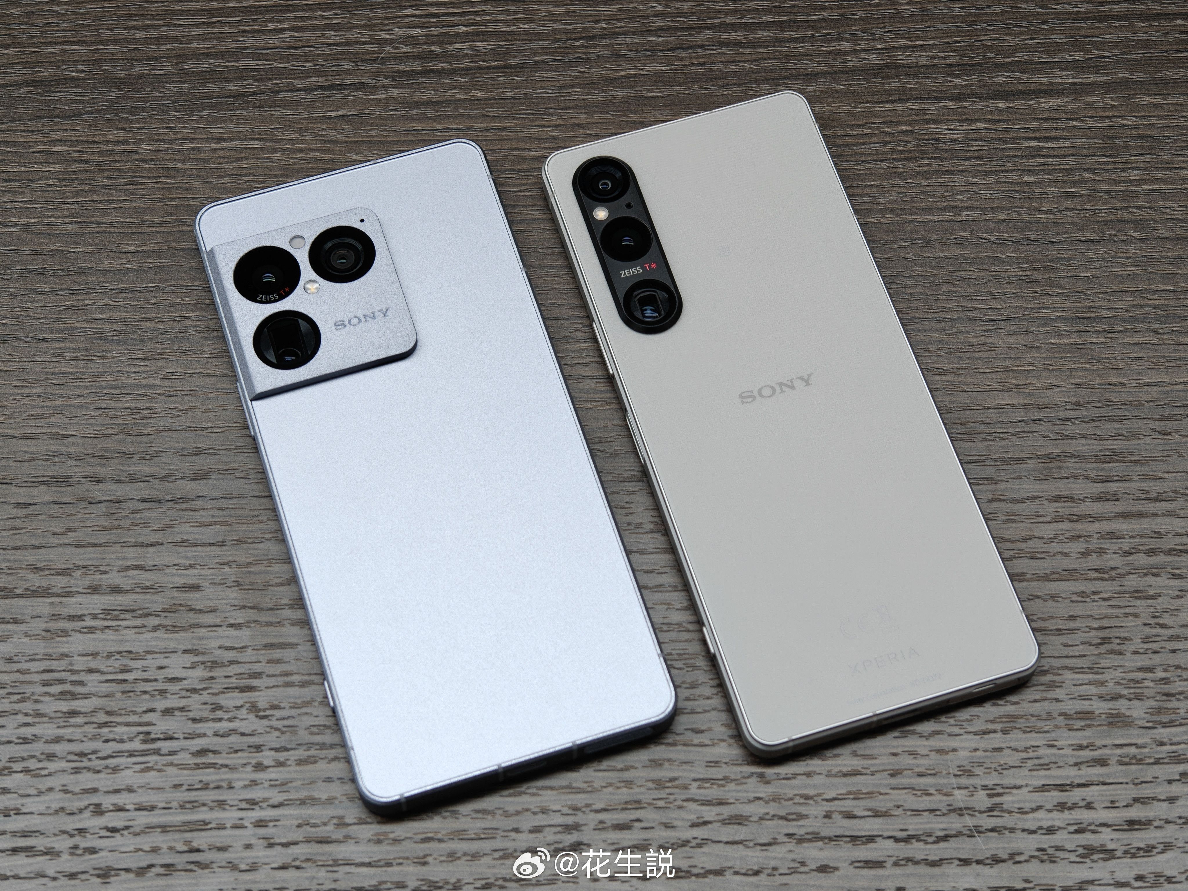虽然说Xperia1V是个“假4K屏”，但是它643ppi，清晰度依然是第一梯