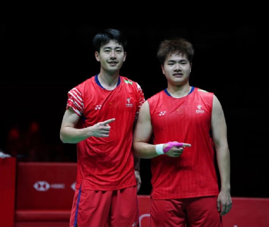 25年世界羽联年终总决赛，梁王组合2：1逆转击败兰基雷迪谢提打进决赛！谁看了