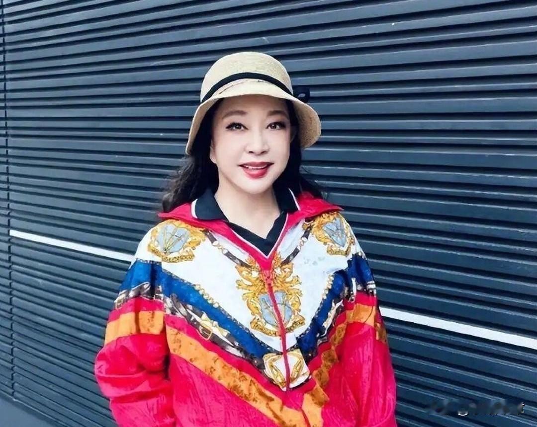 刘晓庆的体检报告，逆生长的奇迹，健康的新思考75岁刘晓庆体检报告火了，医生都