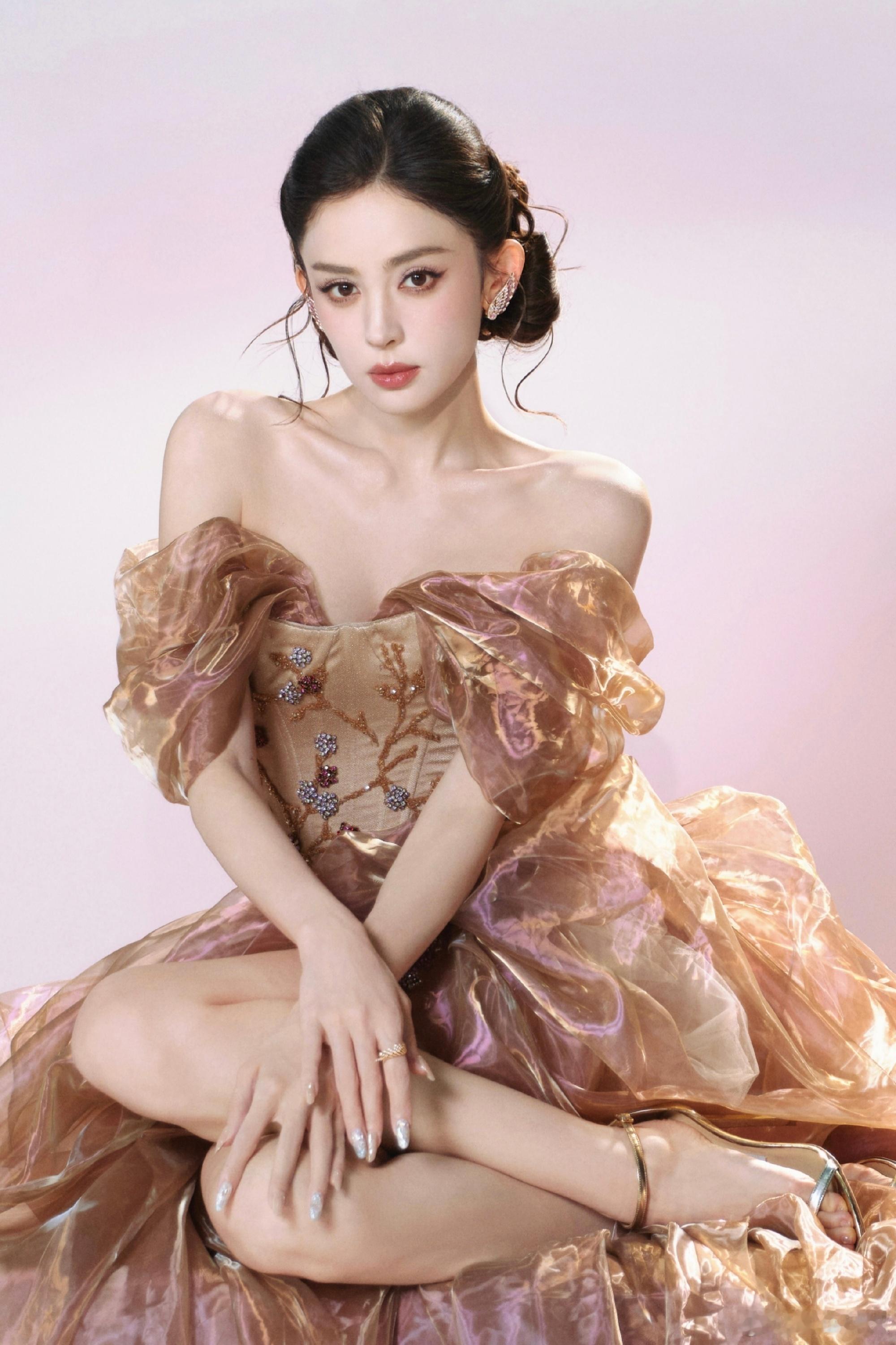 娜扎直播造型出图📷摄影师更新美娜定妆照