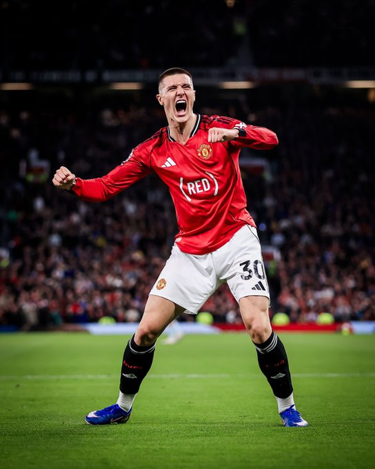 邮报宾尼恩在赛季开始的时候担任球队U21主教练，如今他成为一线队教练组的一员，他