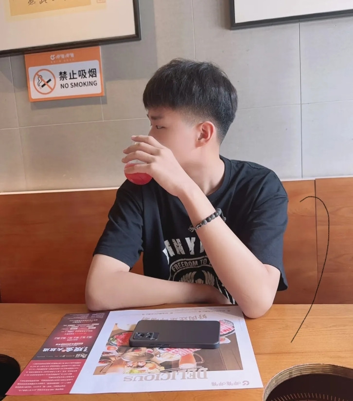 昨天晚上接到我73岁老母亲的电话，一开始心里疙瘩一下，以为家里出了什么事，接通后