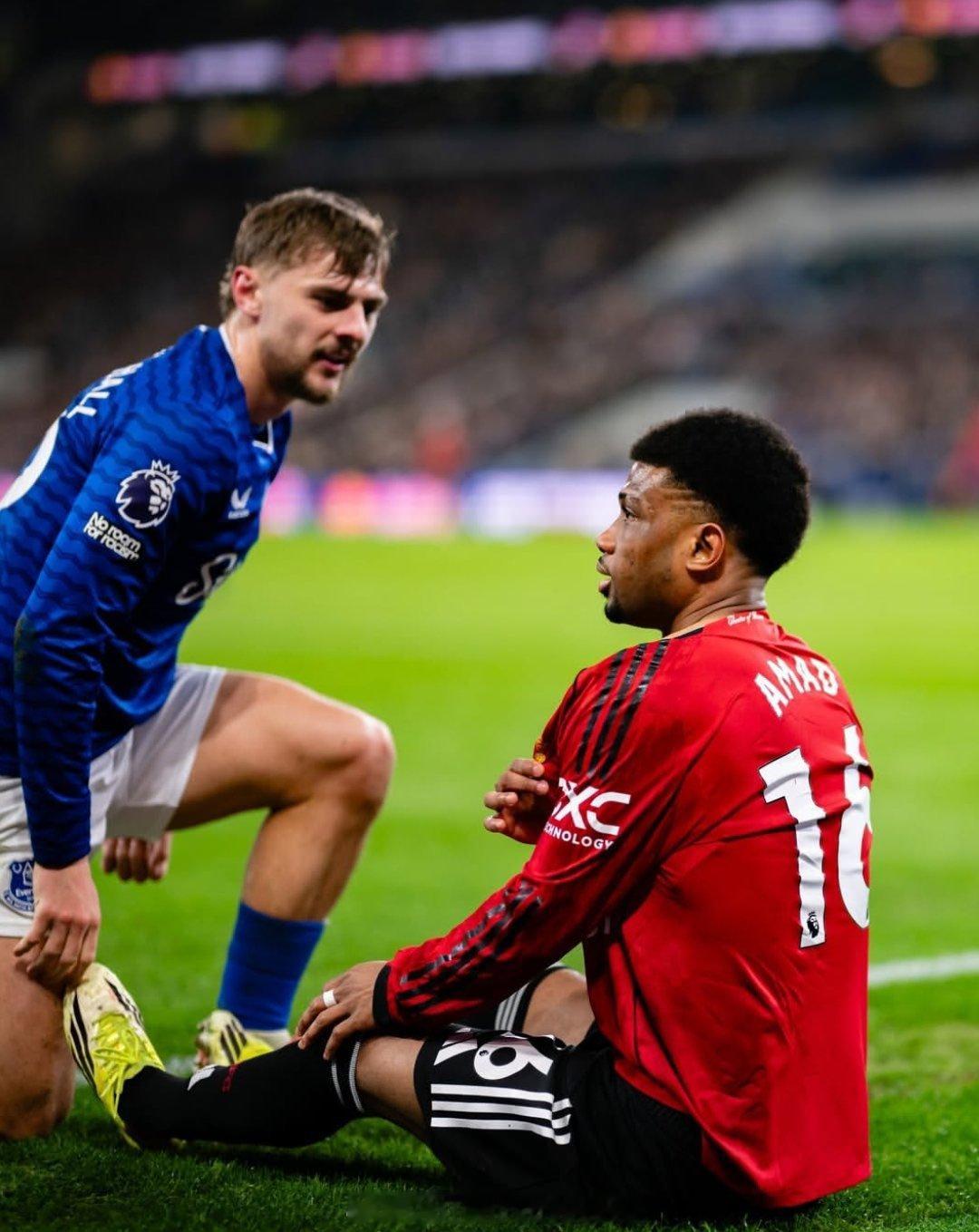 想要球衣你开口啊，怎么扒人衣服呢